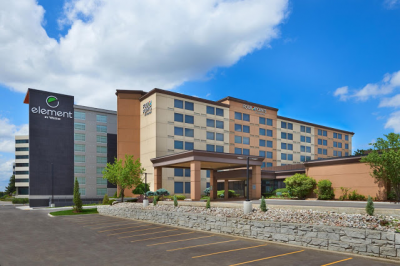 Earn 2,500 bonus points per night for stays at any of three Toronto Airport Marriott Hotels