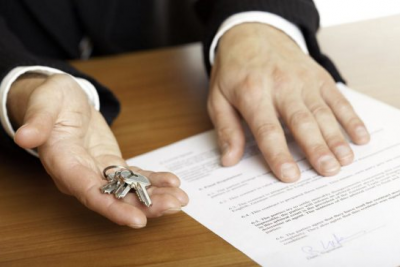 Here’s why you should always initial all pages of a real estate purchase offer