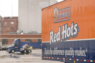 Maple Leaf Foods boosts profit, raises dividend