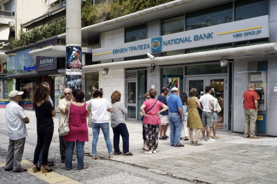 Travelling to Greece? Bring cash and cards