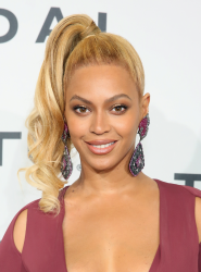 What 12 powerful women have learned about money