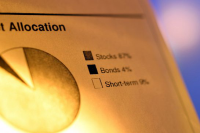 Balanced mutual funds offer low risk, higher reward