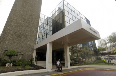 Investigators visit Panama Papers law firm’s office