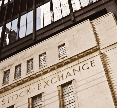 TSX plunges 300+ points as oil hits 3-year low