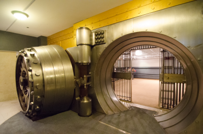 How safe are my retirement savings if the bank fails